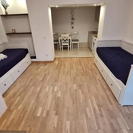 Apartment By Meta