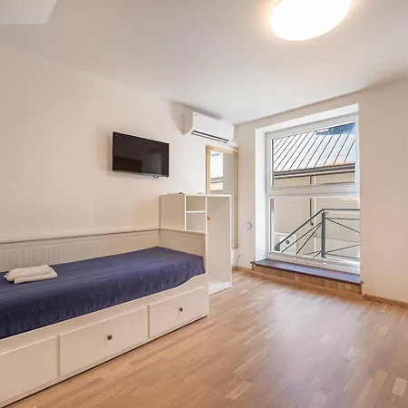 By Meta Διαμέρισμα