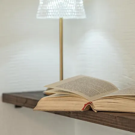 By Meta Apartment *