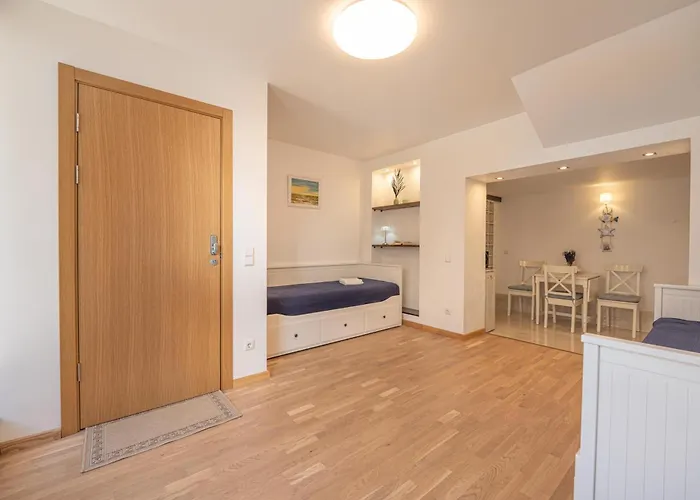 By Meta Παλάγκα